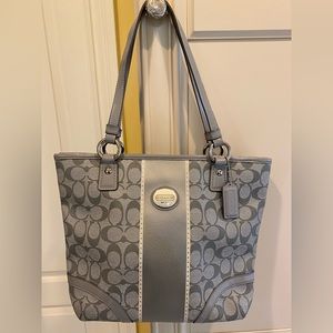 COACH Tote
